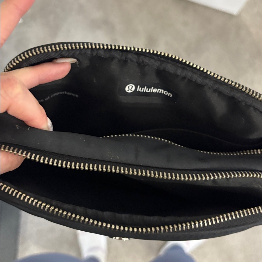 LULULEMON ATHLETICA Black Crossbody Bag - Picture 6 of 6